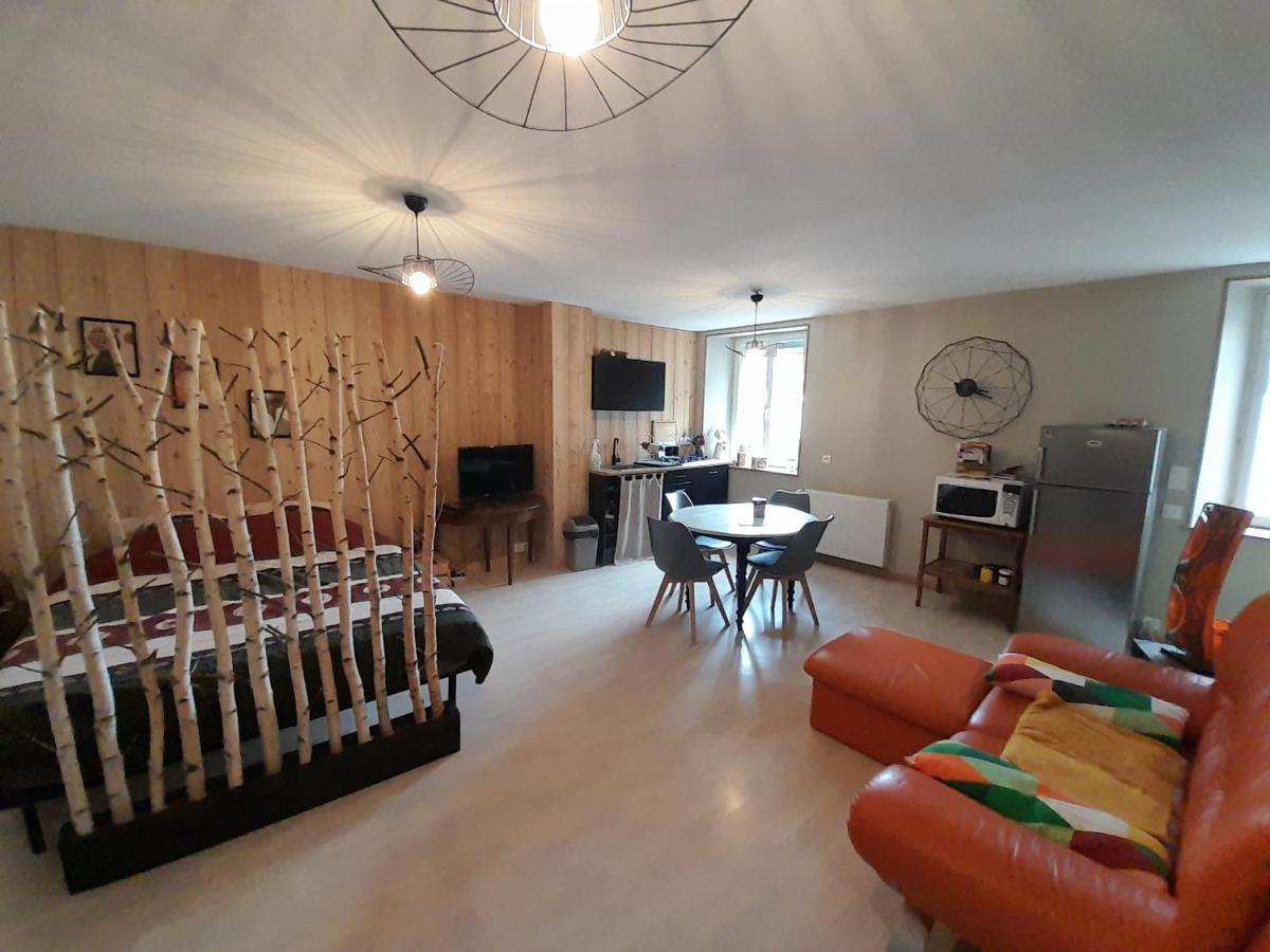 Apartamento Studio Cosy De 2 A 4 Personnes Au Coeur Du Haut Doubs, Entre Les Lacs, Les Montagnes Et Les Vignobles Frasne Exterior foto
